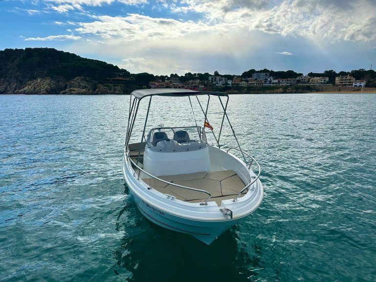 Alquiler del barco Jeanneau Cap Camarat 5.5 Style Destiny en Palamós
