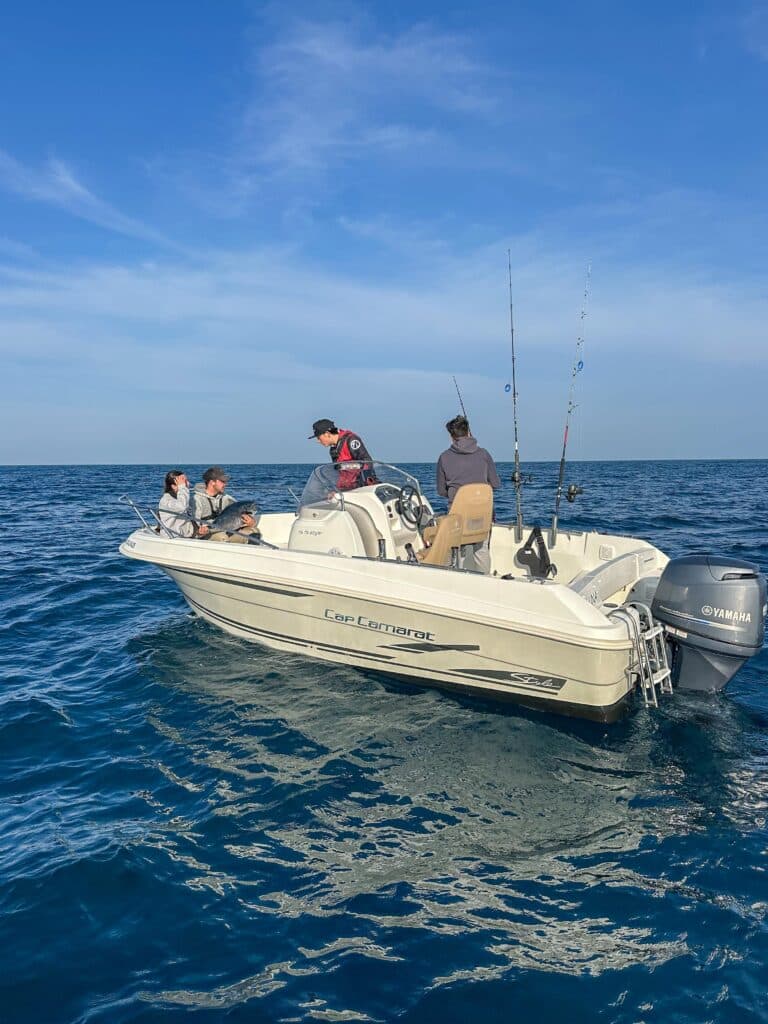 Pescando a bordo de la Luna en la Costa Brava
