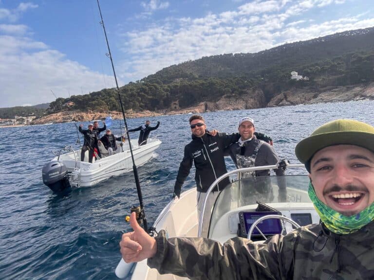 Jornada de pesca en la Costa Brava con Divateam